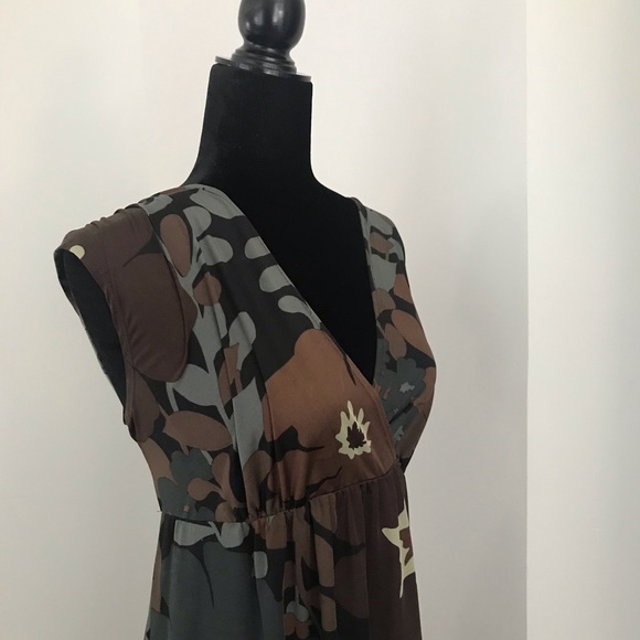 Jonathan Martin Studio Cap Sleeve V-Dress. Size 14 - Picture 2 of 5